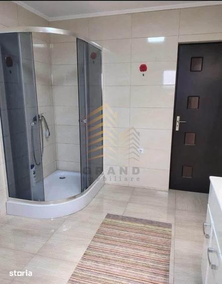 Casă cu 3 camere cu Teren 300 Mp în Central