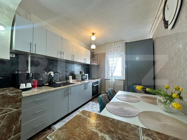 Apartament cu 2 camere semidecomandat, mobilat în Craiovița Nouă