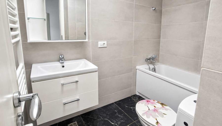 Apartament cu 2 camere decomandat în Bucium