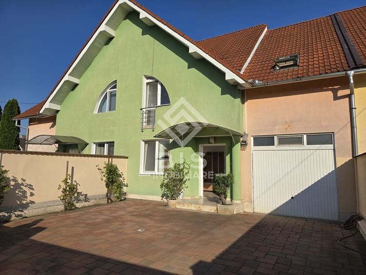 Duplex cu 4 camere cu Canalizare în Sud
