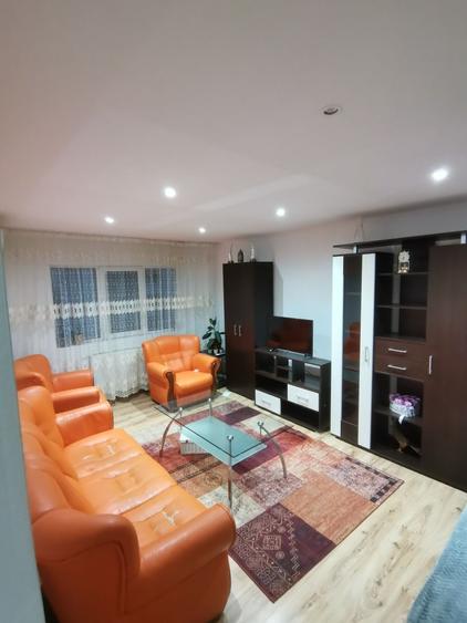 Apartament cu 2 camere decomandat în Exterior Vest