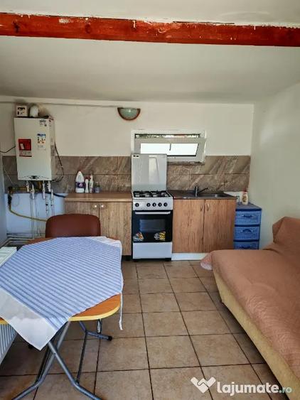 Garsonieră decomandată în Central