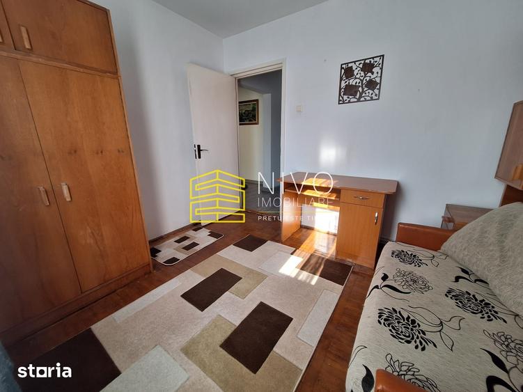 Apartament cu 2 camere decomandat în 22 Decembrie 1989