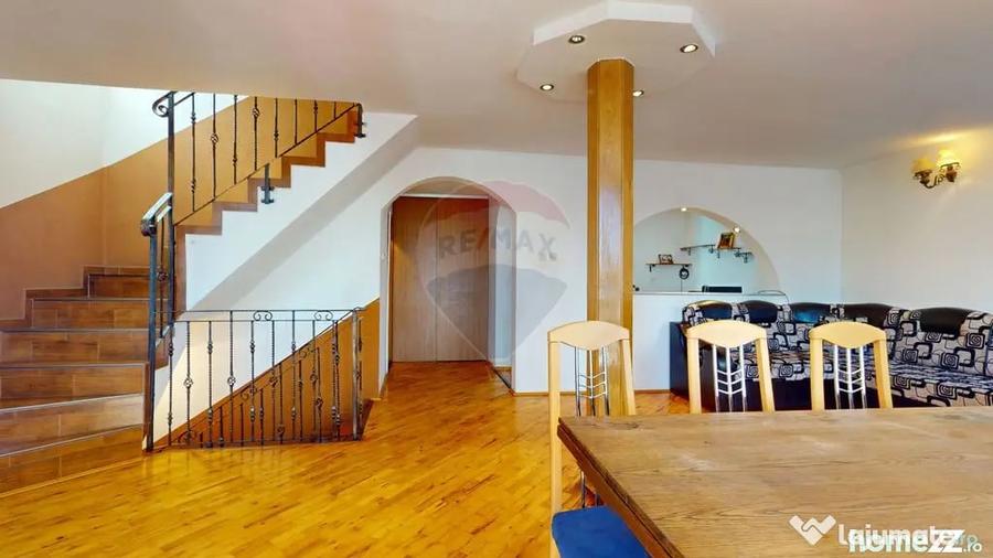 Casa individuala de vanzare | P+E+M | Central | Cristian - 18