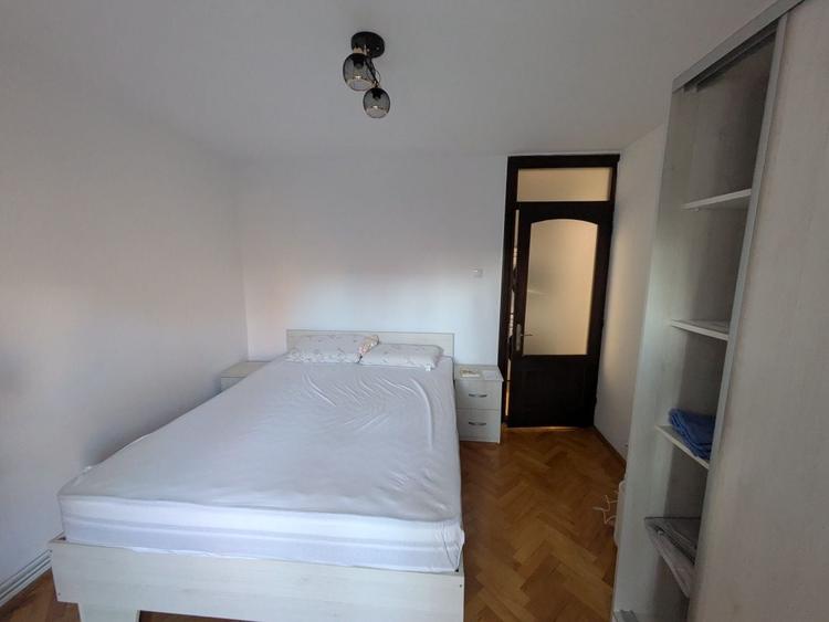 Apartament cu 2 camere decomandat în Zorilor