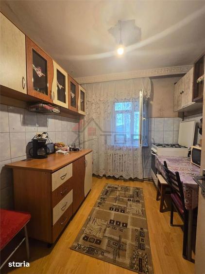 Dacia - Zimbru, 3 camere decomandat cu geam la baie - 4
