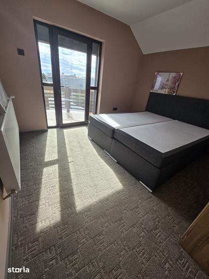 Casă cu 5 camere cu Teren 658 Mp în Central
