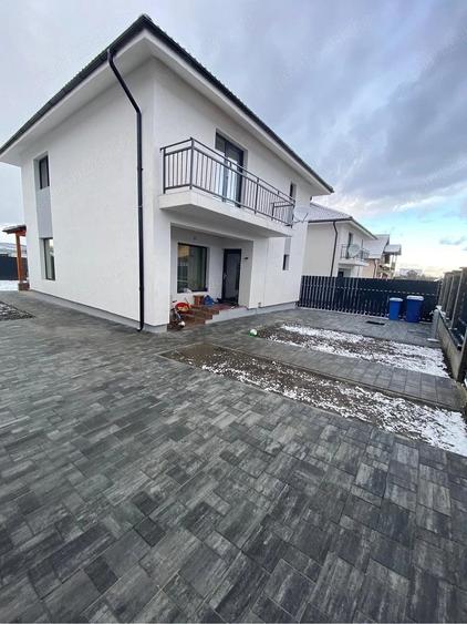 Casă cu Teren 410 Mp în Central