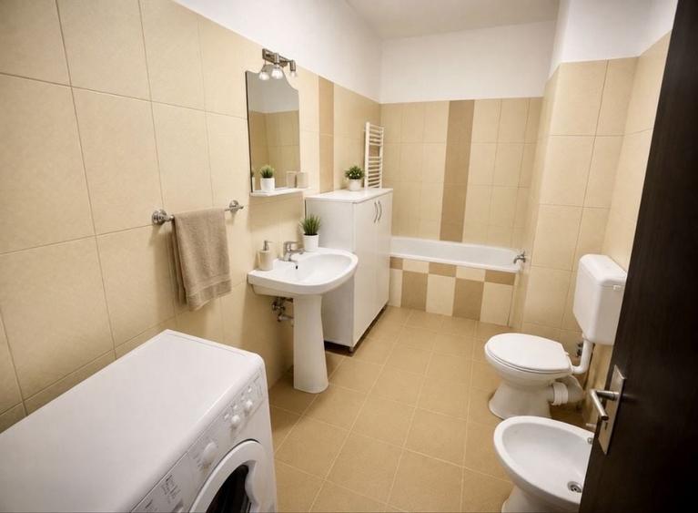 Garsonieră decomandată în Central