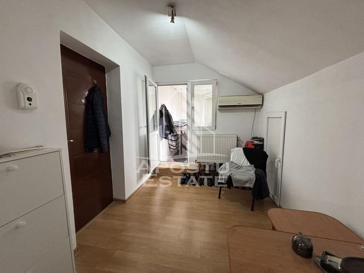 Apartament cu 2 camere semidecomandat, mobilat în Steaua