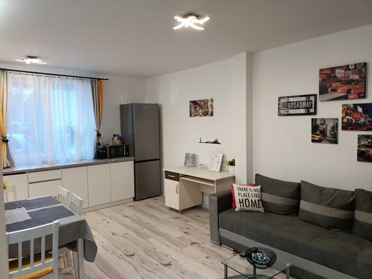 Apartament cu 2 camere semidecomandat în Florești