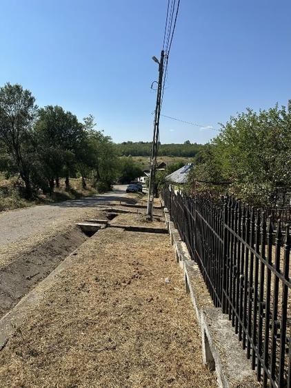Casă individuală cu 4 camere cu Teren 1594 Mp în Steic