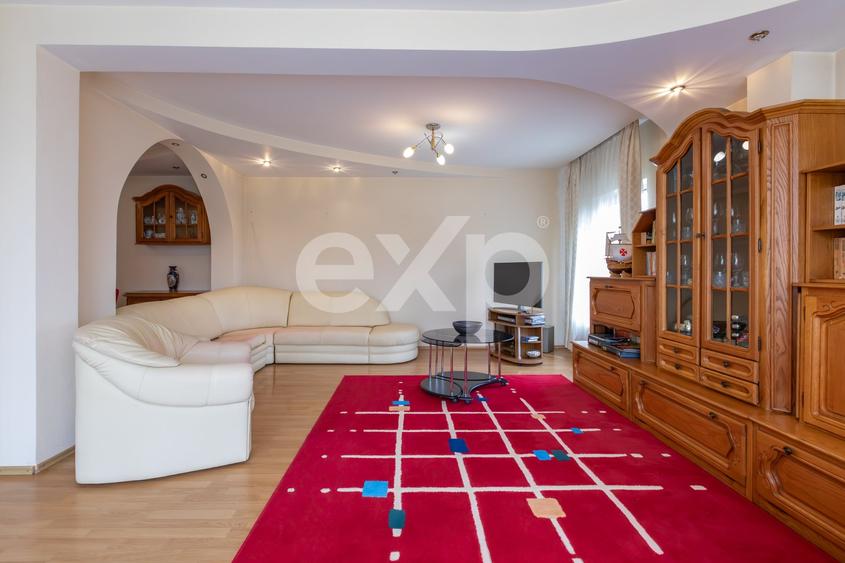 Casă individuală cu 5 camere cu Teren 1275 Mp în Sărata (Sărata)