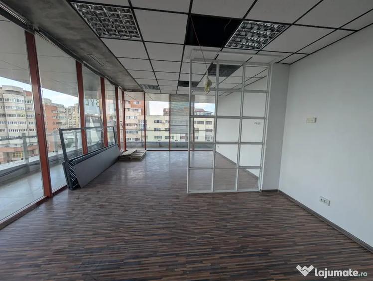 Spațiu comercial, de 140 mp, în Central