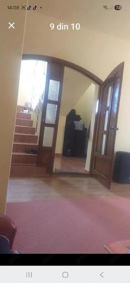 Casă cu Teren 5000 Mp în Central