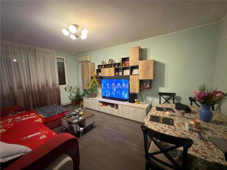 Apartament cu 3 camere, mobilat în Brâncoveanu
