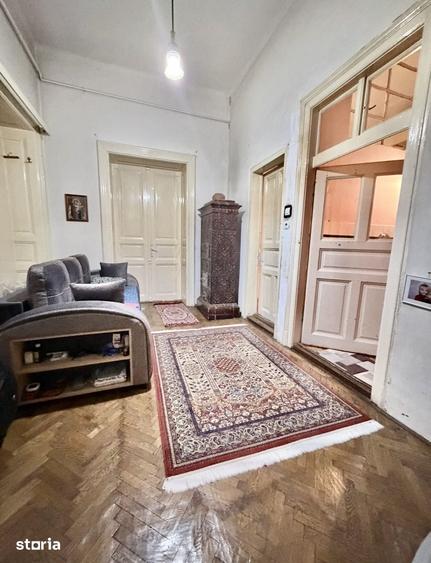 Apartament cu 3 camere în Ultracentral