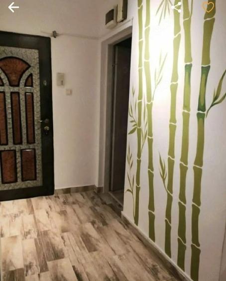 Apartament cu 3 camere decomandat în Aradului