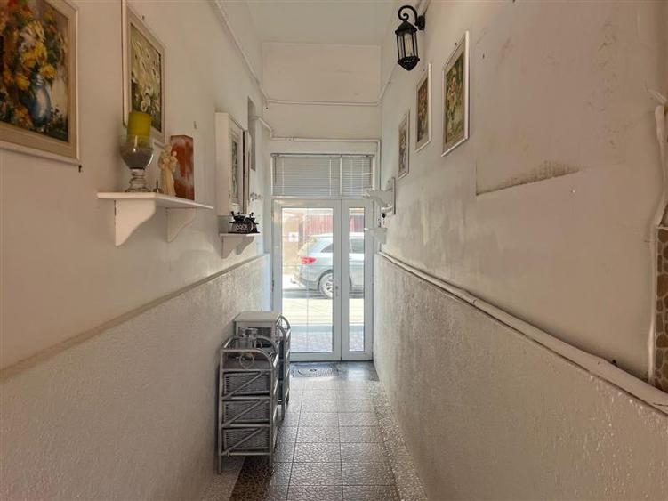 Lugoj, Parter De Vilă, Curte Proprie, 4 Cam., Pretabil  Afacere + Locuinta, - 20