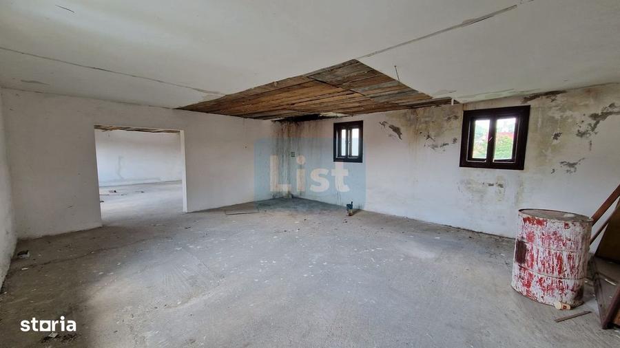 Casă cu 4 camere în Baia Sprie