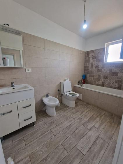 Duplex cu 3 camere cu Teren 280 Mp în Bucovăț (Remetea Mare)