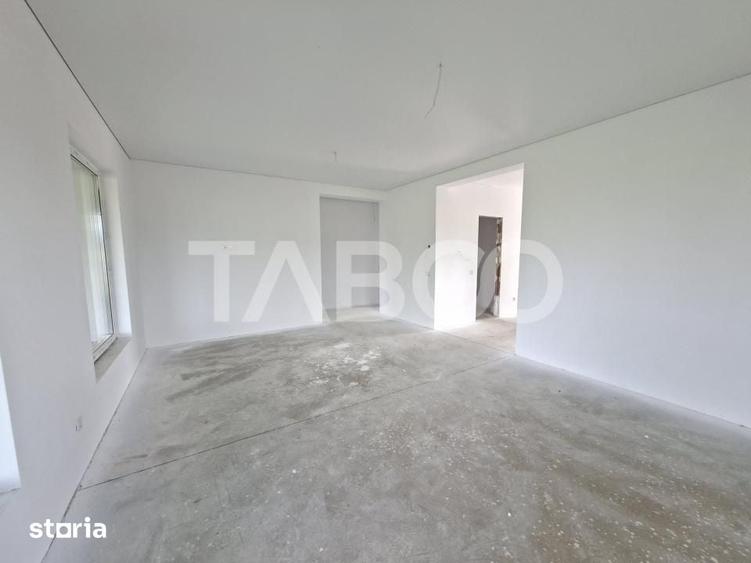Casă cu 3 camere decomandat cu Teren 103 Mp în Cristian