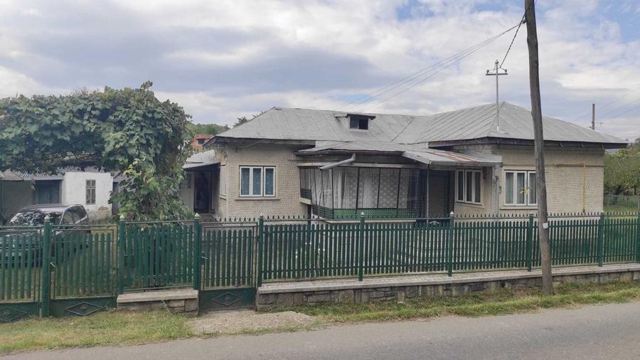 Casă cu 4 camere în Provița de Sus