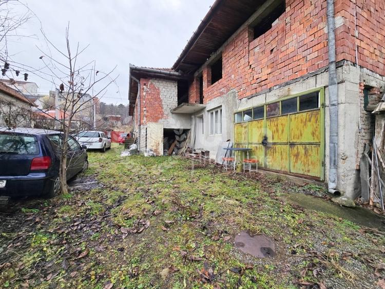 Teren Construcții intravilan de 1524 mp, în Gruia