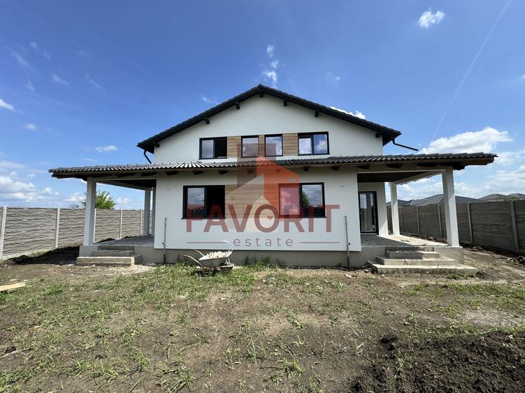 Duplex cu 4 camere cu Canalizare în Moșnița Nouă