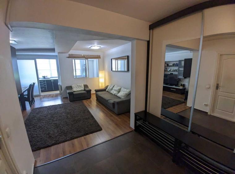 Apartament cu 2 camere semidecomandat în Făget