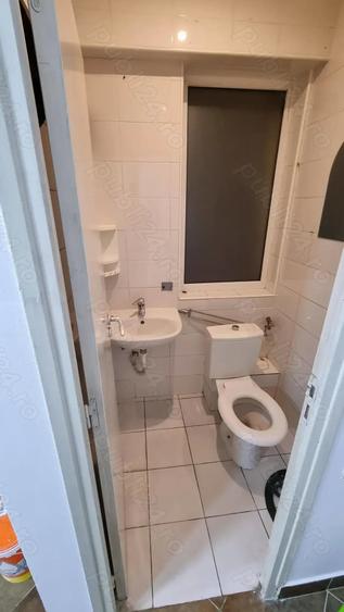 Spațiu comercial, de 18 mp, în Central
