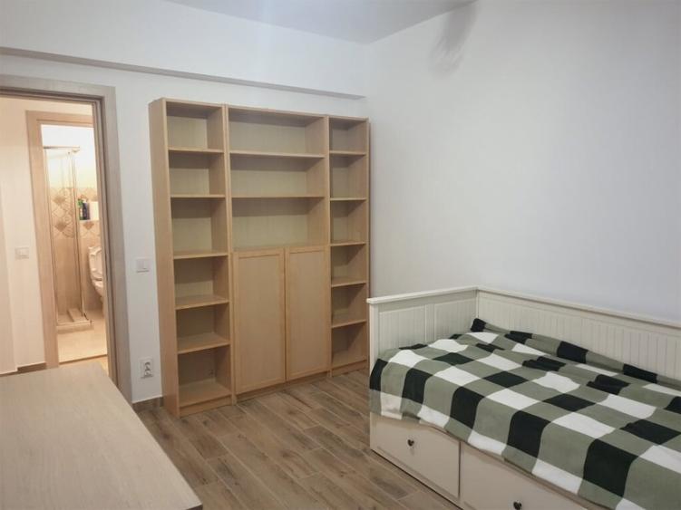 Apartament cu 3 camere decomandat în Brâncoveanu