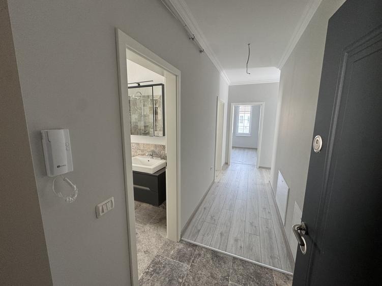 Apartament cu 2 camere decomandat în Giroc