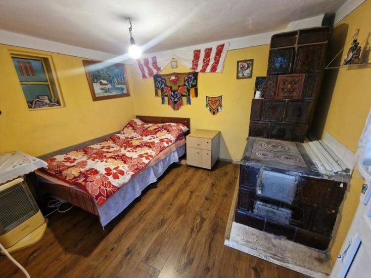 Casă cu 3 camere cu Teren 2100 Mp în Lunca