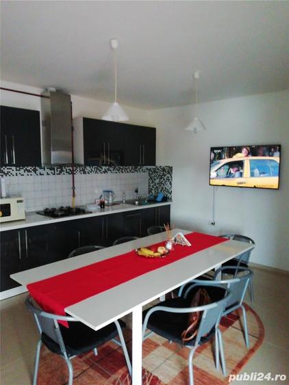 Casă cu 10 camere cu Teren 270 Mp în Ovidiu
