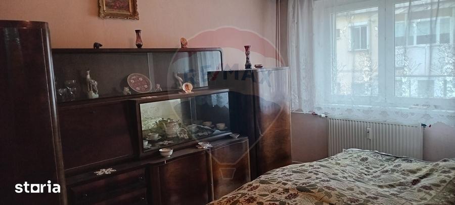 Apartament cu 2 camere semidecomandat în Aurel Vlaicu
