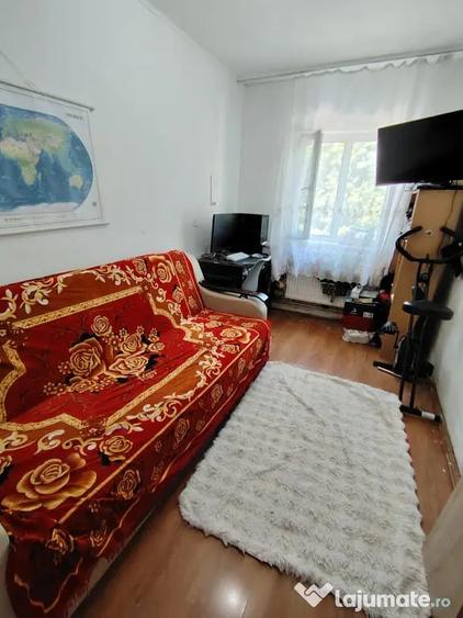 Apartament cu 2 camere decomandat în Exterior Vest