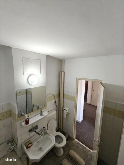 Apartament cu 3 camere decomandat în Trivale