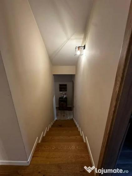 Apartament cu 3 camere decomandat în Gruia