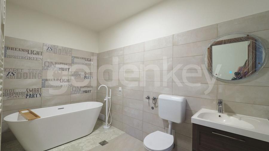Apartament cu 3 camere decomandat în Herăstrău