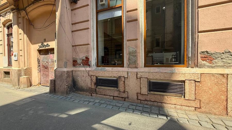 Apartament cu 2 camere decomandat în Ultracentral