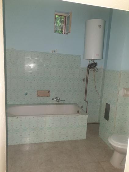 Casă cu 4 camere în Pârneava
