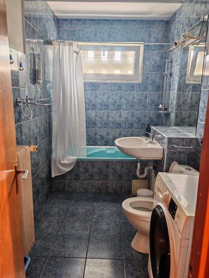 Apartament cu 3 camere decomandat în Dosu Bricii