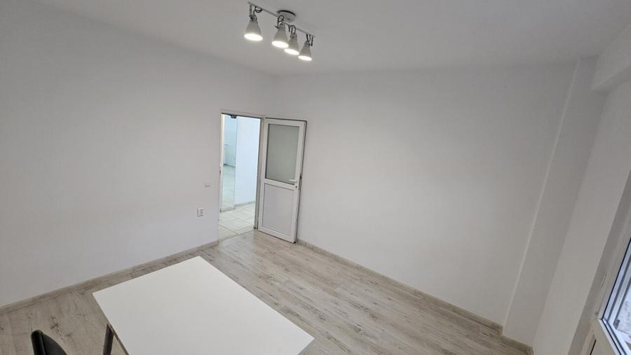 ULTRACENTRAL - 2 cam, cf1,sd,1/4 , liber,intabulat-65000 eur - 5