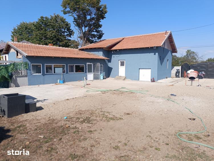 Casă cu 3 camere cu Teren 1700 Mp în Giurgița