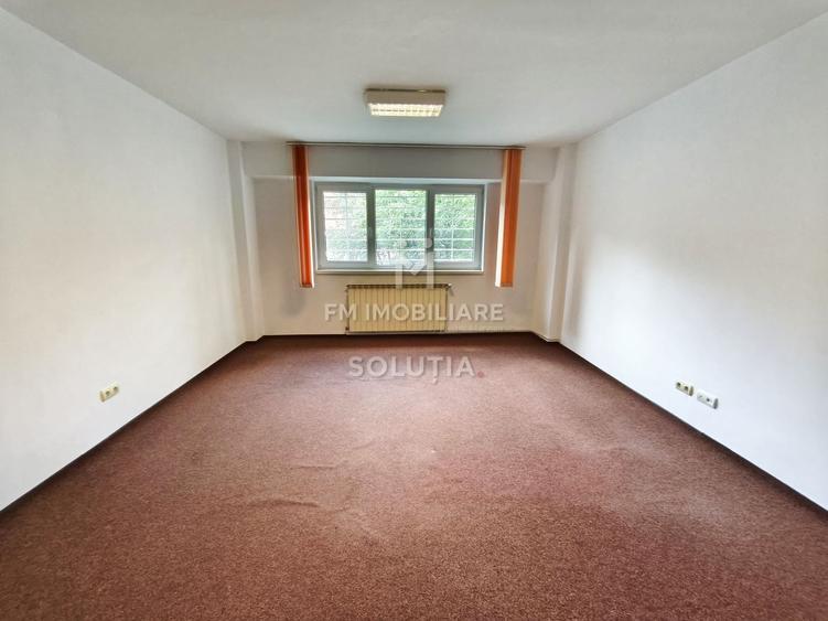 Apartament cu 3 camere decomandat în Republicii