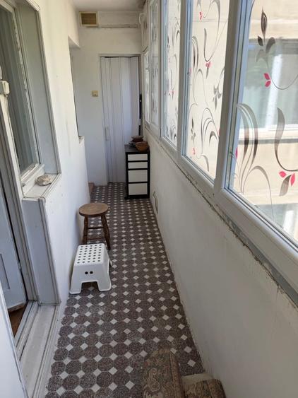 Apartament cu 4 camere decomandat, mobilat în Crângași
