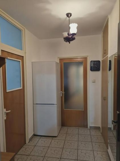 Apartament semidecomandat în Olteniței