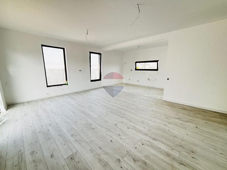 Casă individuală cu 3 camere cu Teren 385 Mp în Domnești