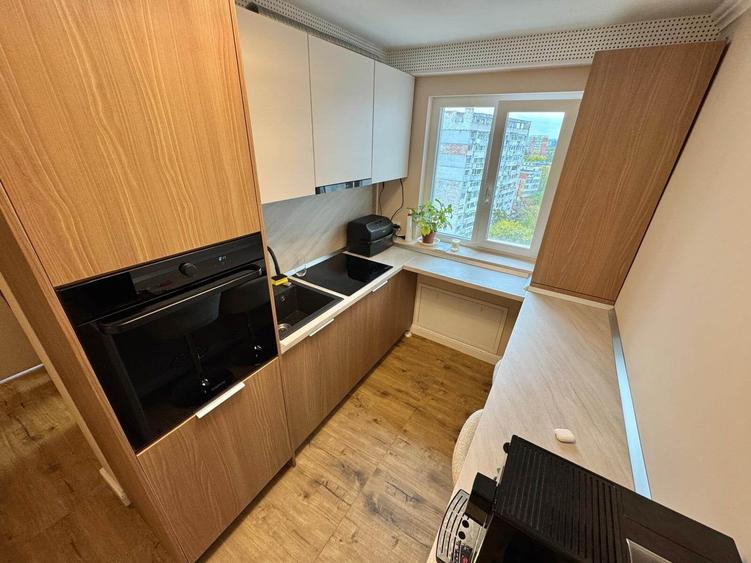 Apartament cu 2 camere decomandat în Podu Roș
